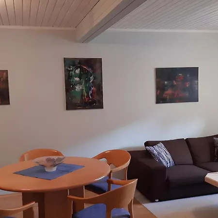 Im Weingut - Kleine Galerie Apartman Konigheim