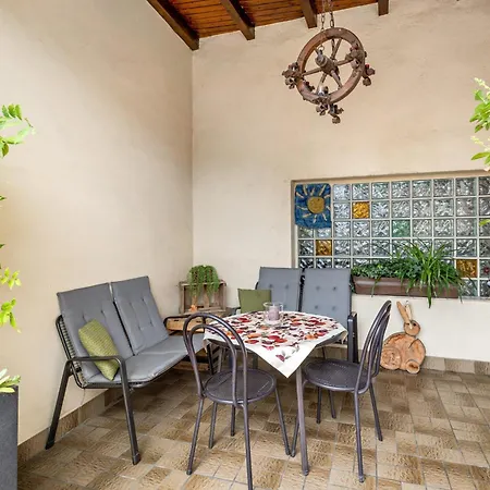 Im Weingut - Kleine Galerie Appartement Konigheim
